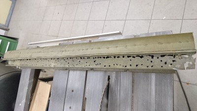 DSC_4565.JPG (130.36 KiB) 200547 mal betrachtet Seitenschwelle von Unten..